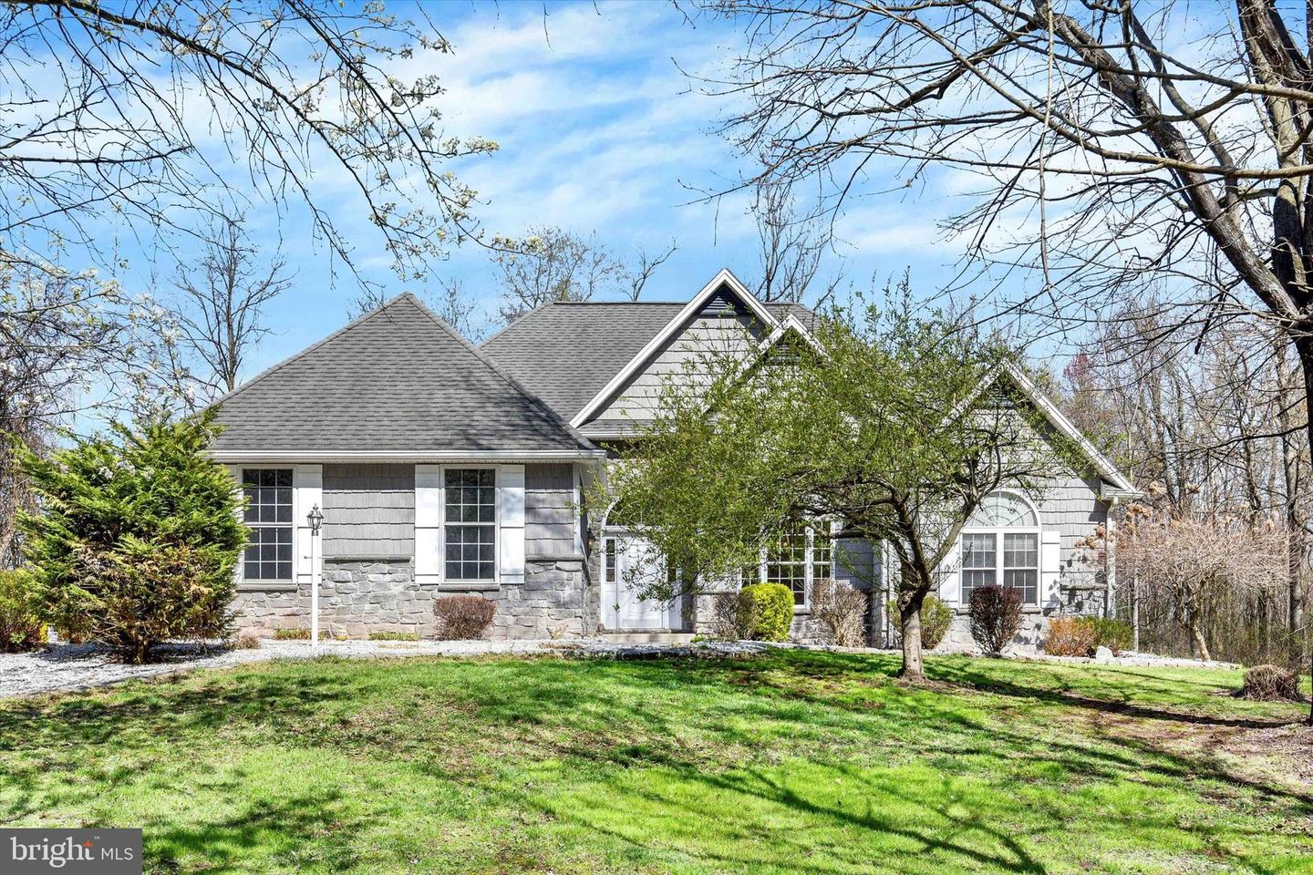 935 Silver Lake Road, Lewisberry