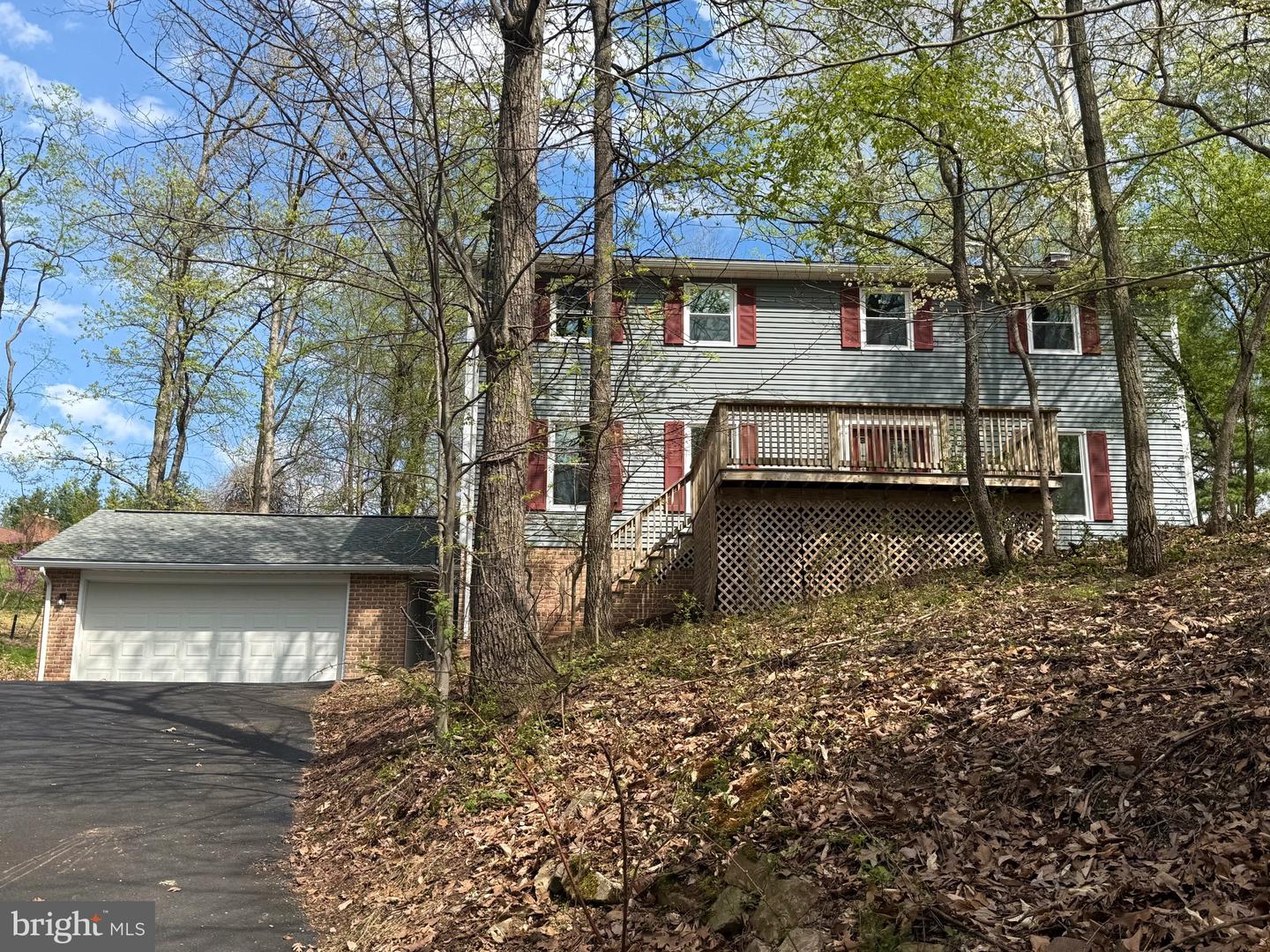 11 Pine Tree Drive