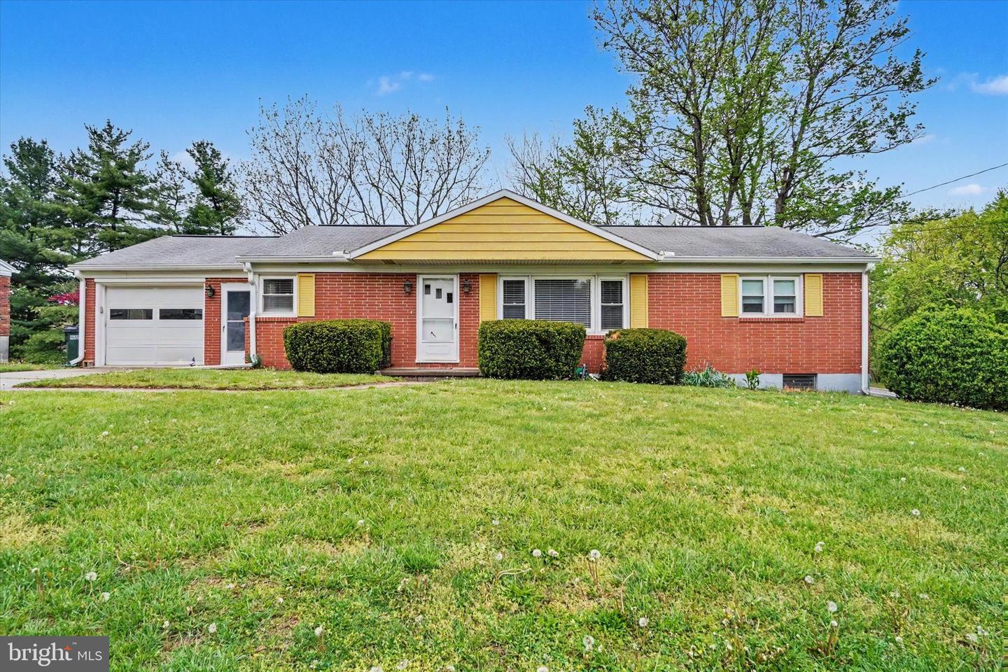 2401 Emerald Avenue, York