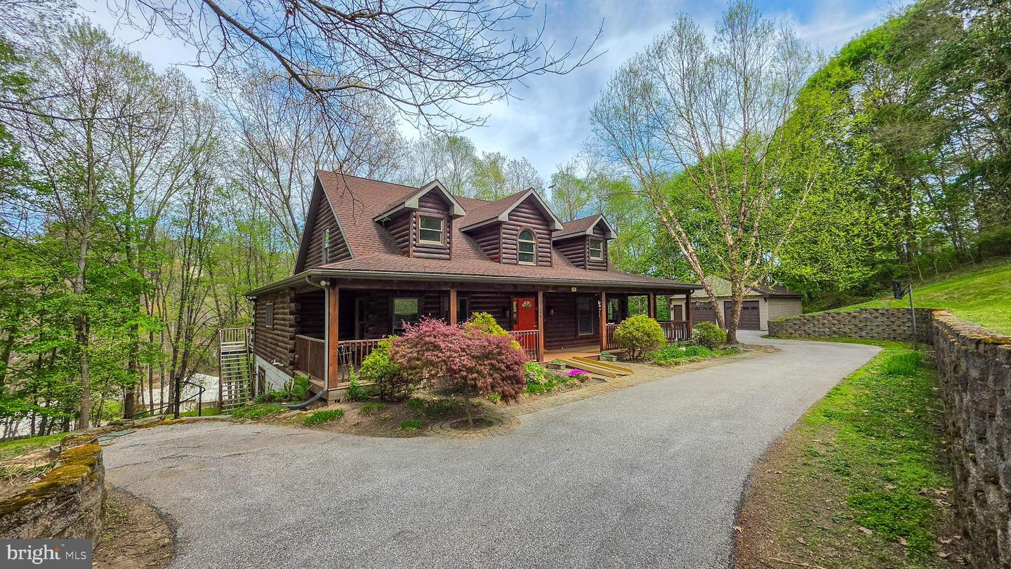 11311 Wildberry Court, Glen Rock