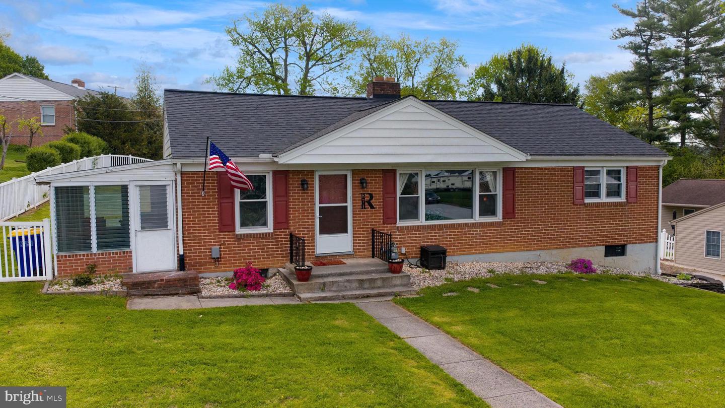 871 N Sumner Street, York