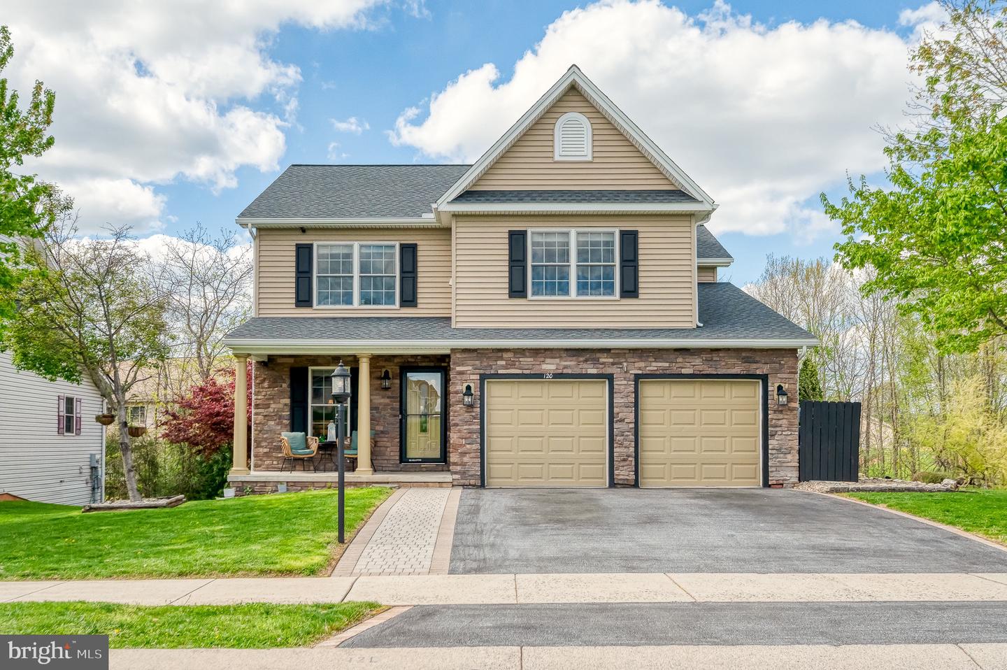 120 Lakeside Drive, Lewisberry