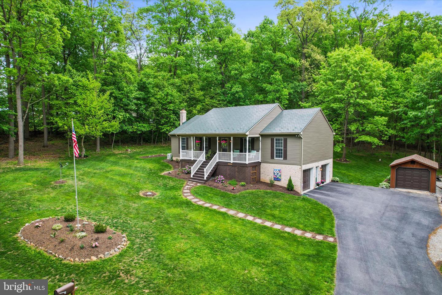 4442 Sunny Slope Road, Glen Rock