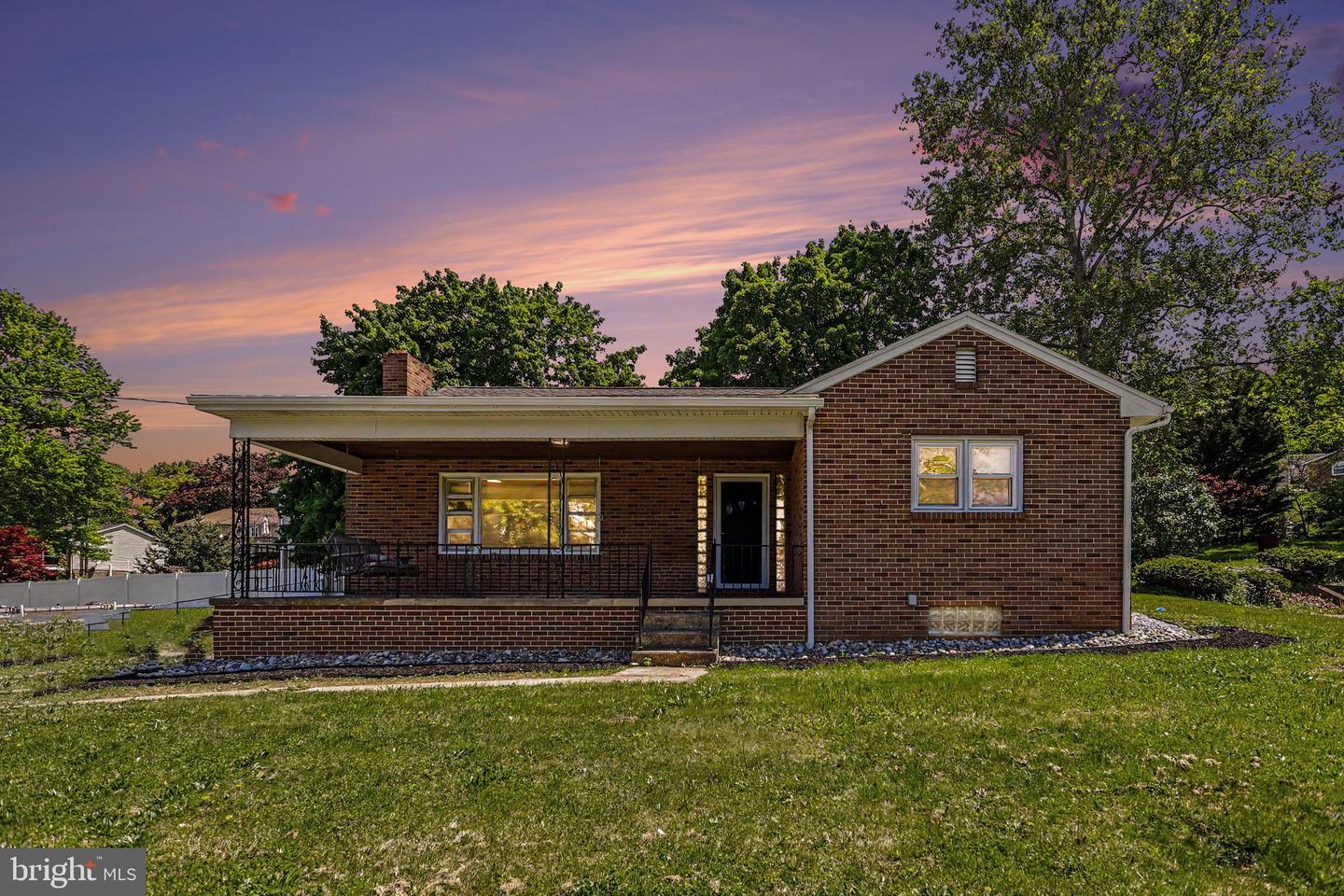 520 Woodland View Drive