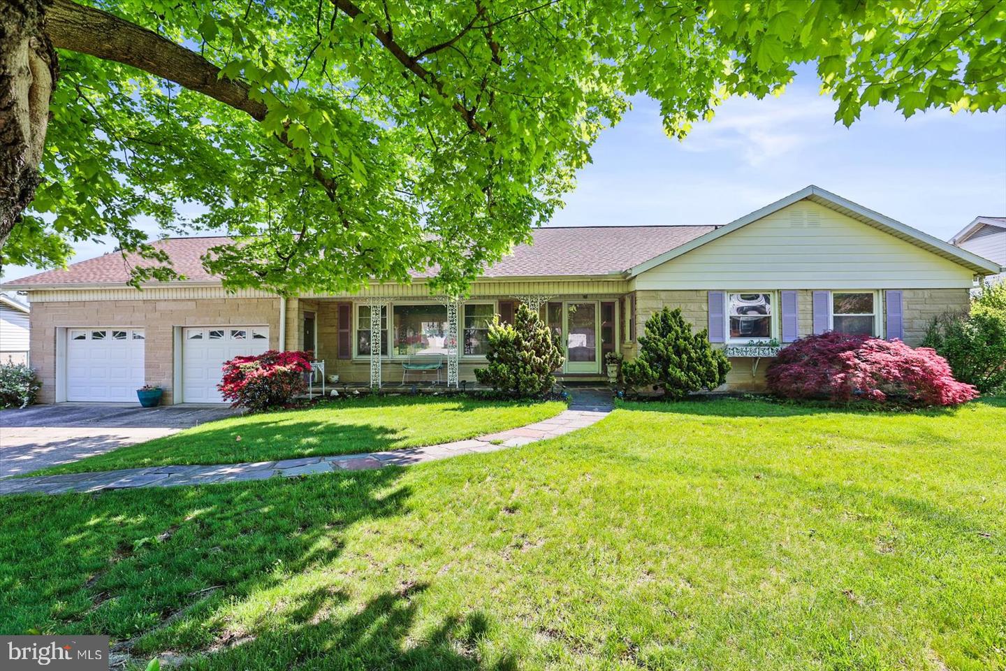 1445 Chapel Drive, York
