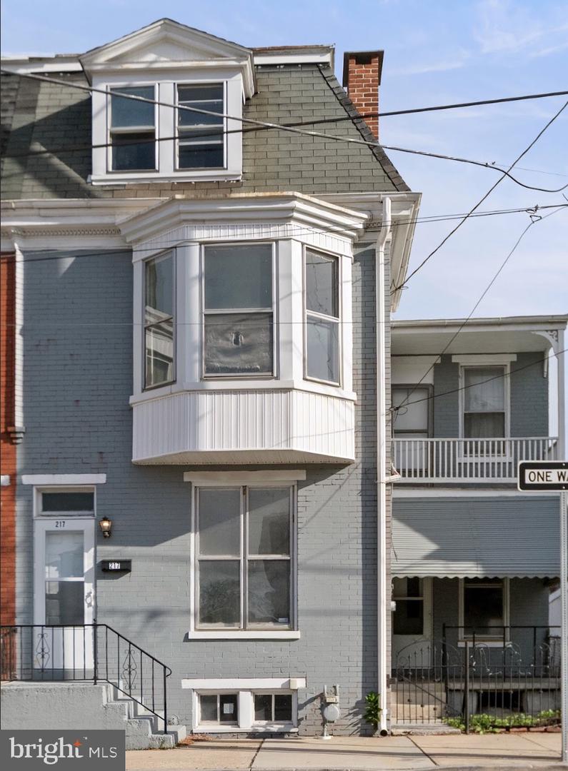 217 E King