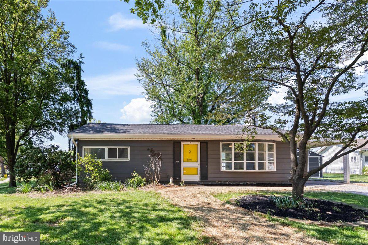 1104 Fireside Court, York
