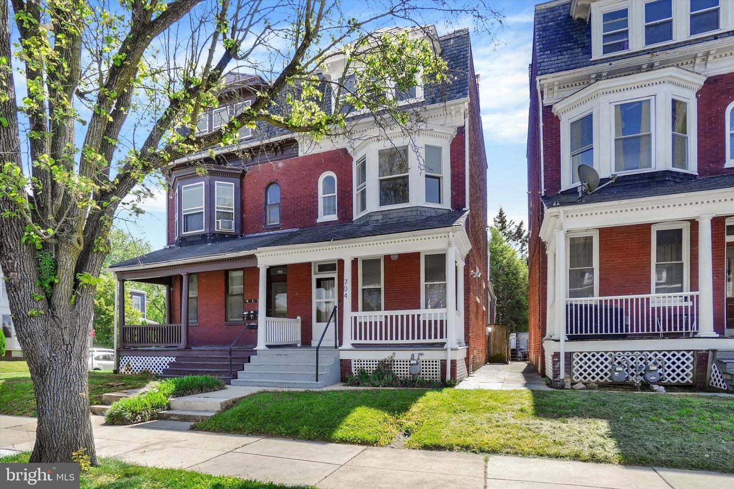 704 Madison Avenue, York