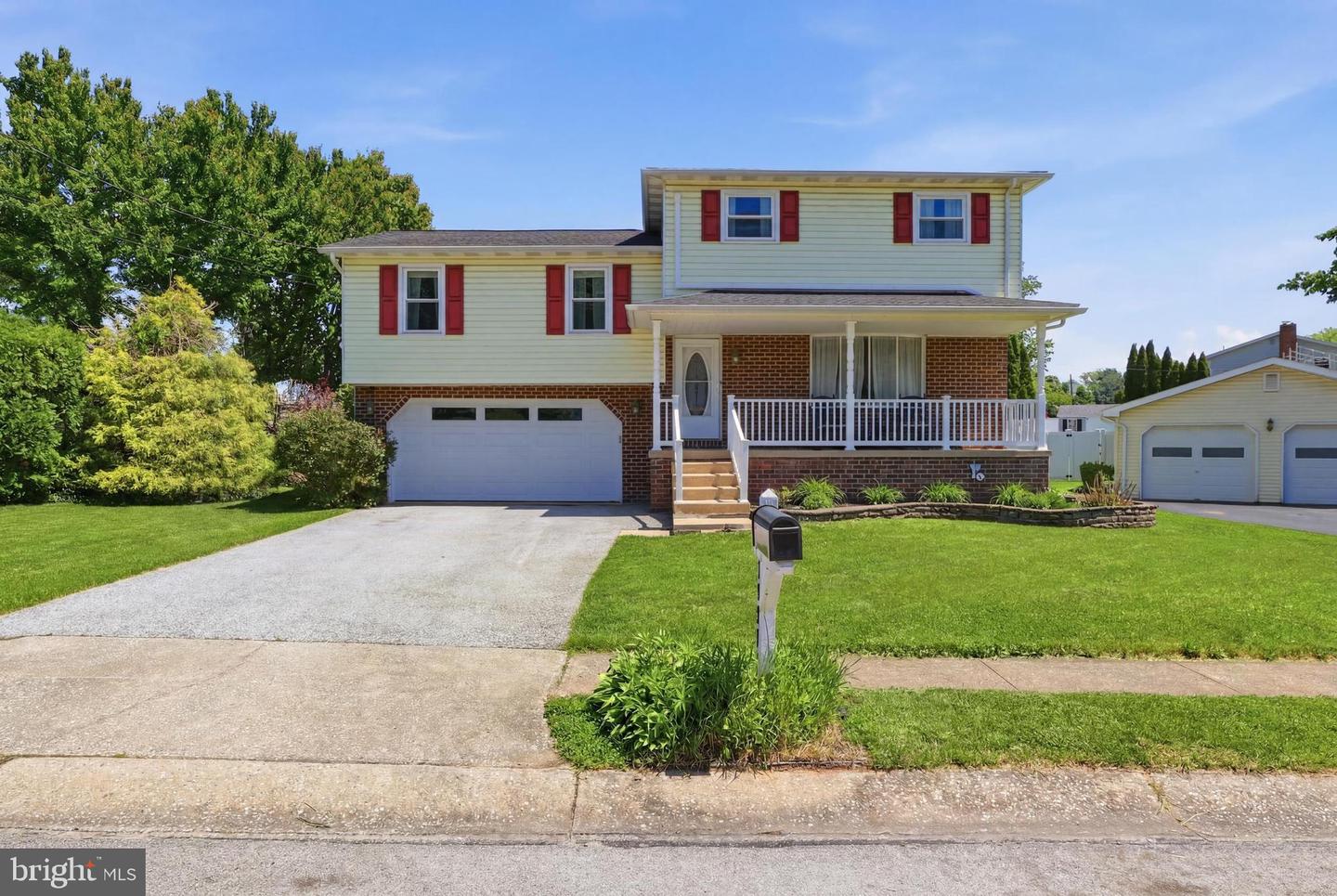 1921 South Drive, York