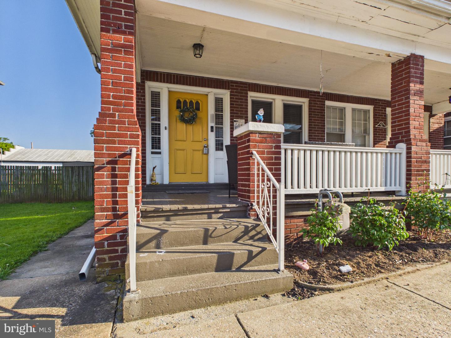 44 E 9th Avenue, York