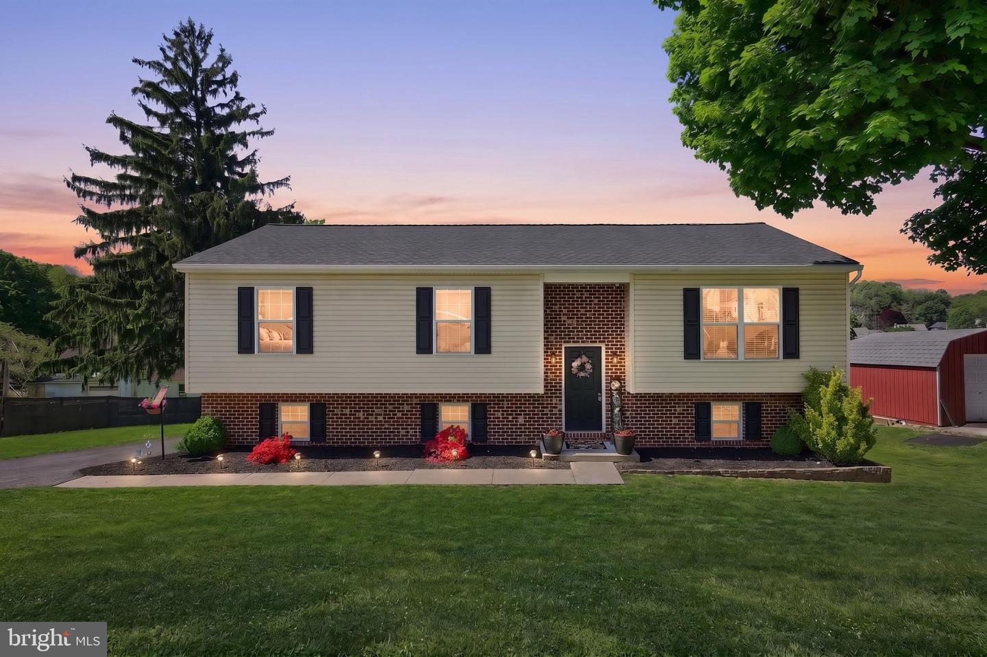 18 E High Street, Yoe
