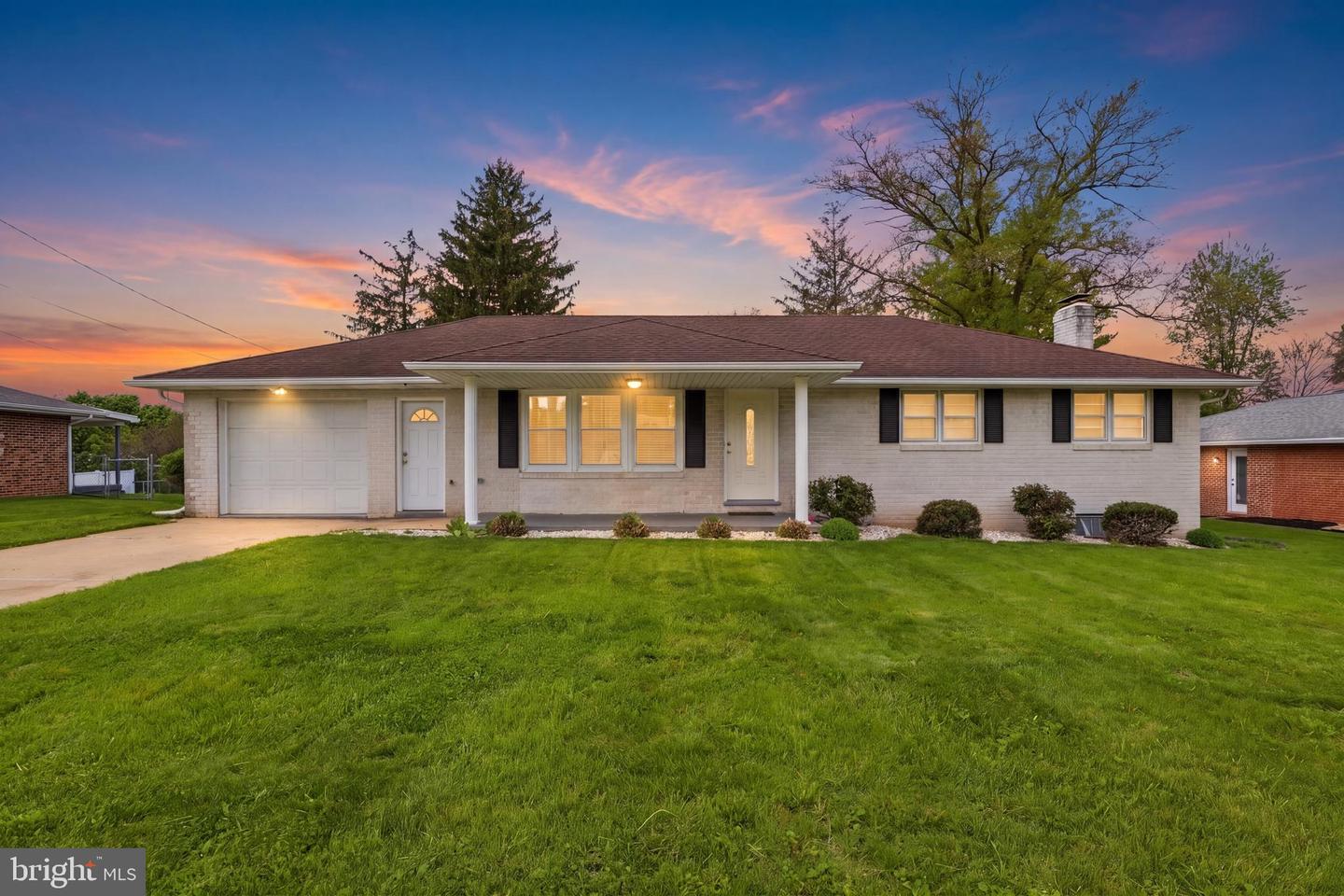 2330 Redwood Road