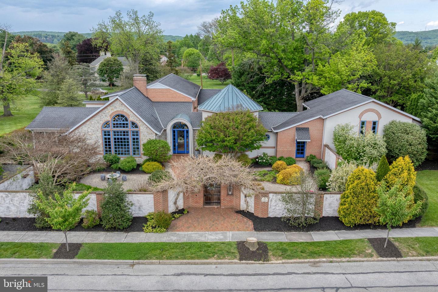 280 Grant Drive