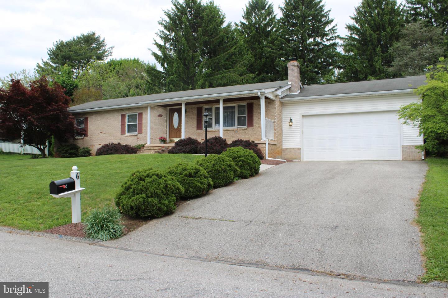 6 Barelyn Drive, New Freedom