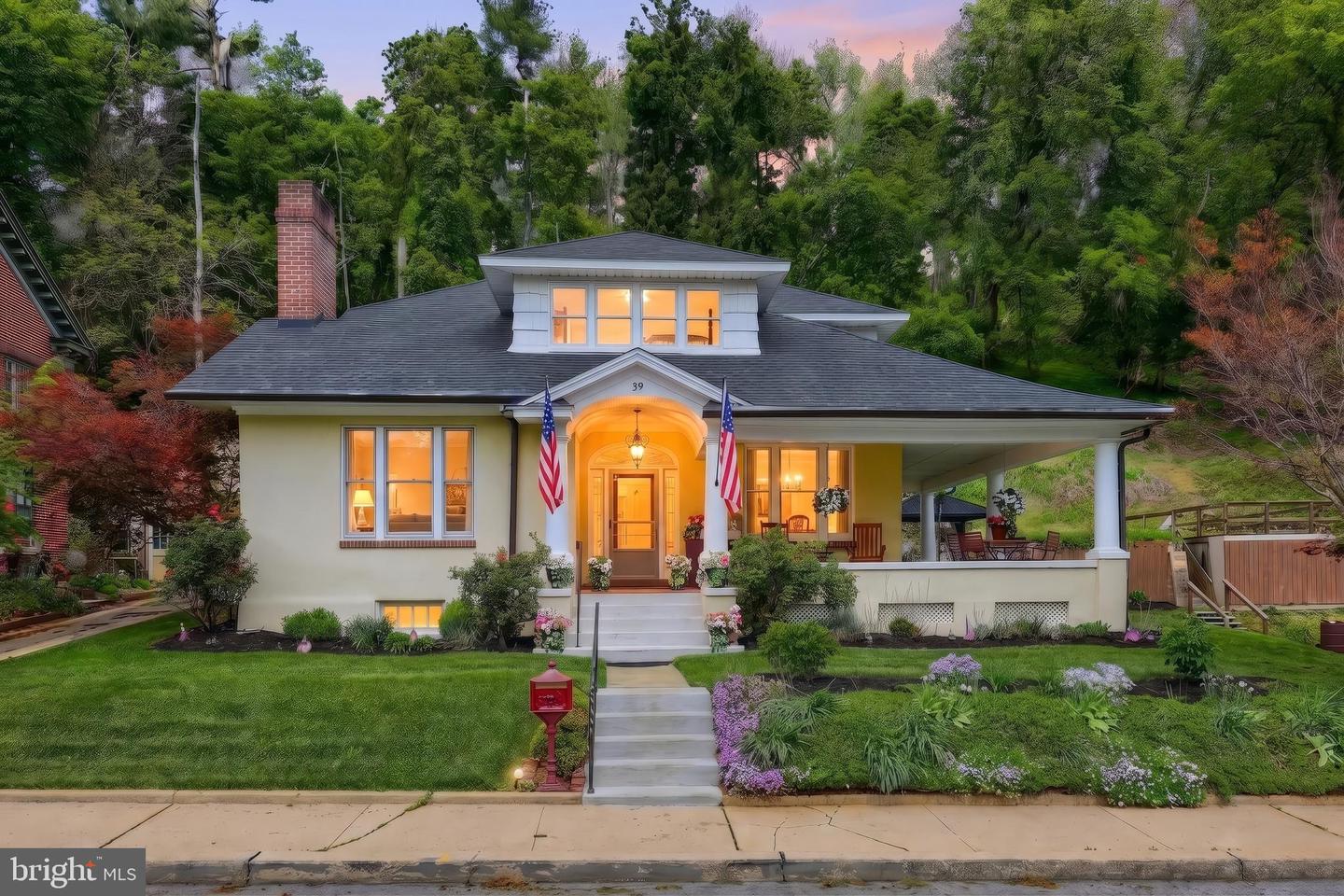 39 Cottage Avenue, Glen Rock
