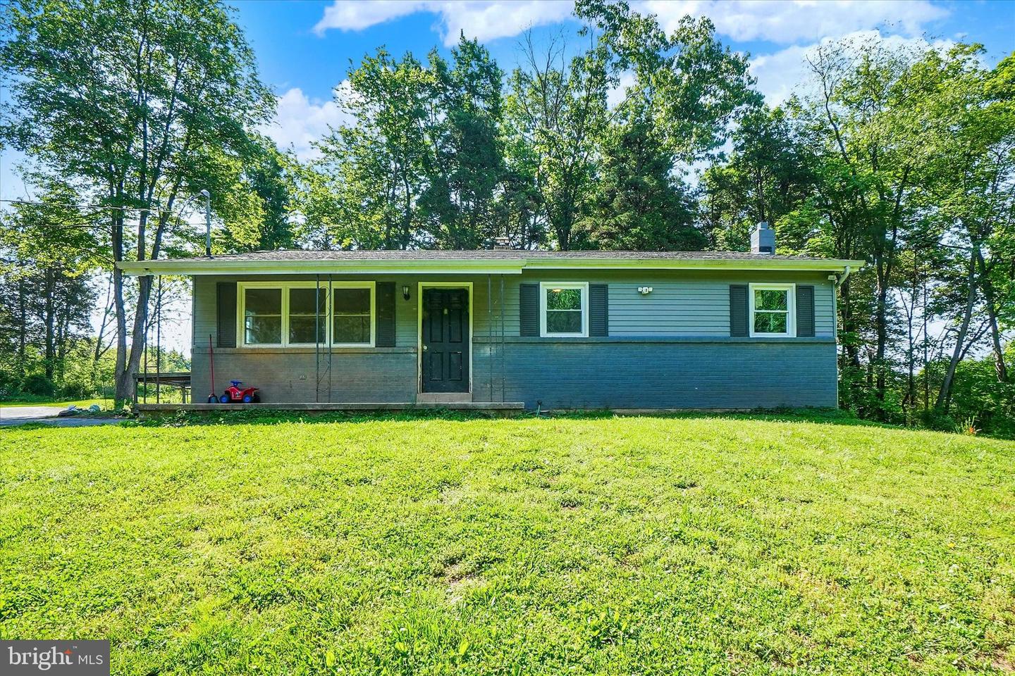 5801 N Salem Church Road, Dover