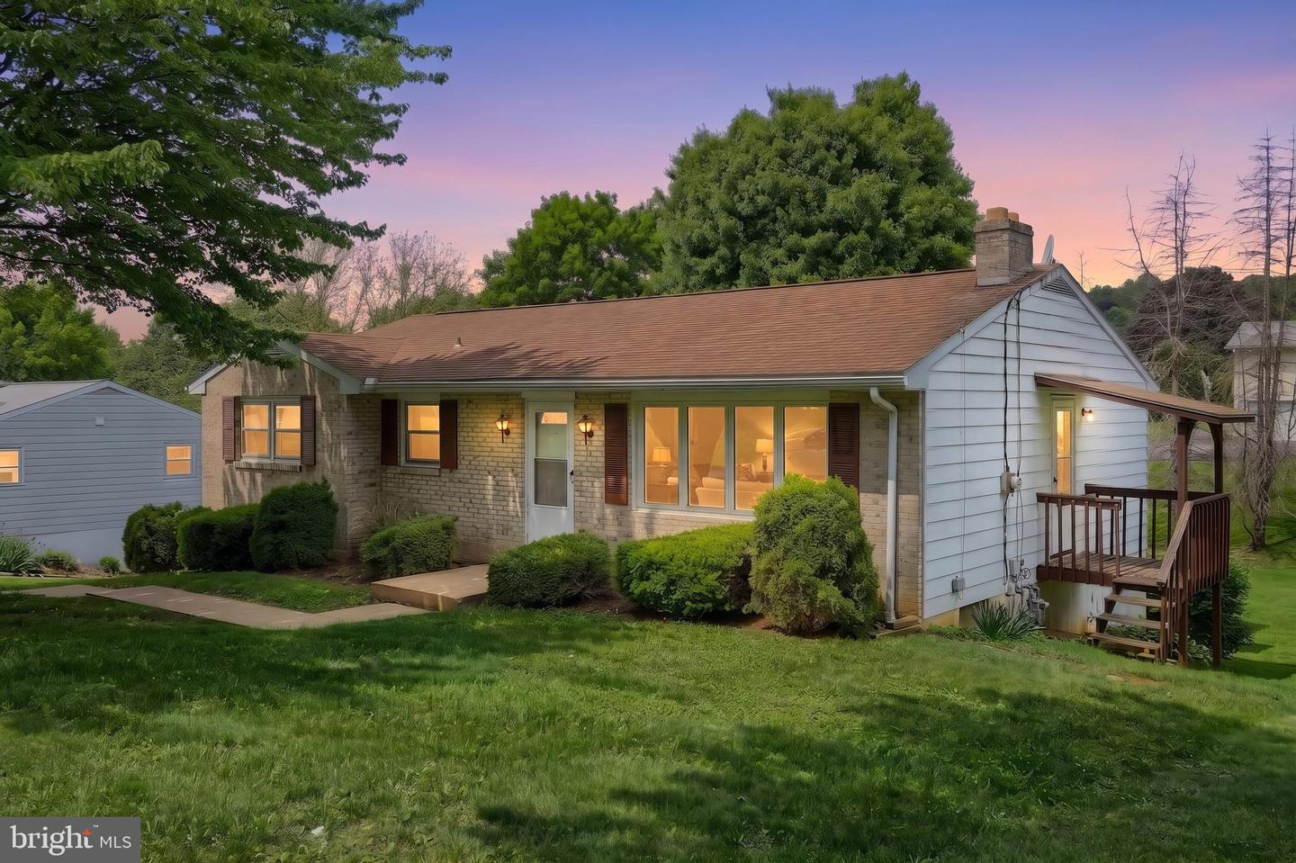 457 Holyoke Drive, York