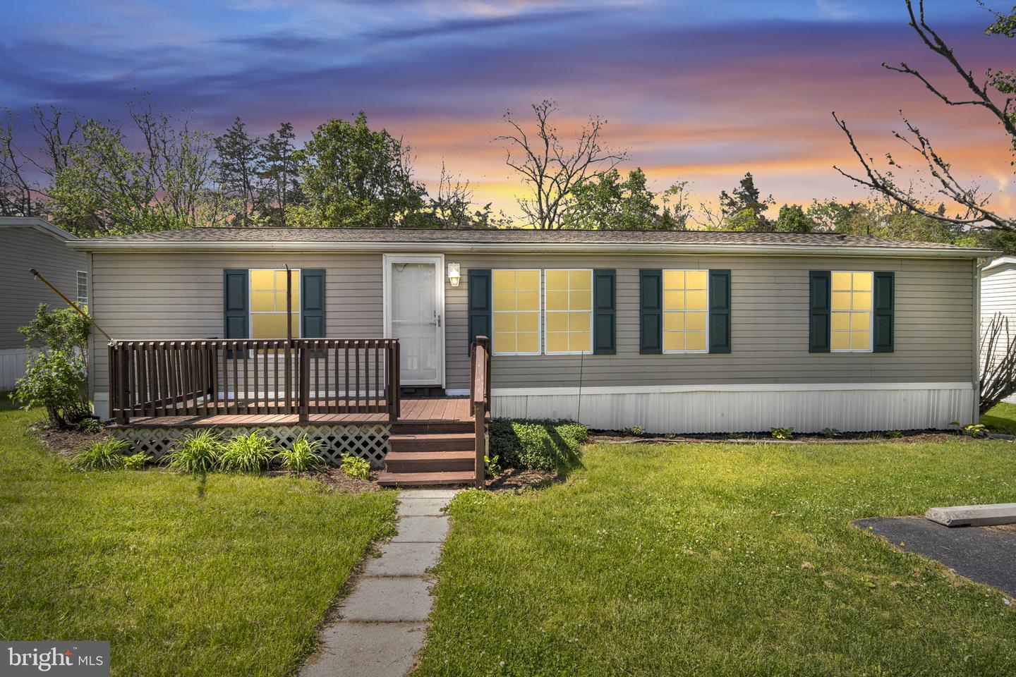 3 Country View Court