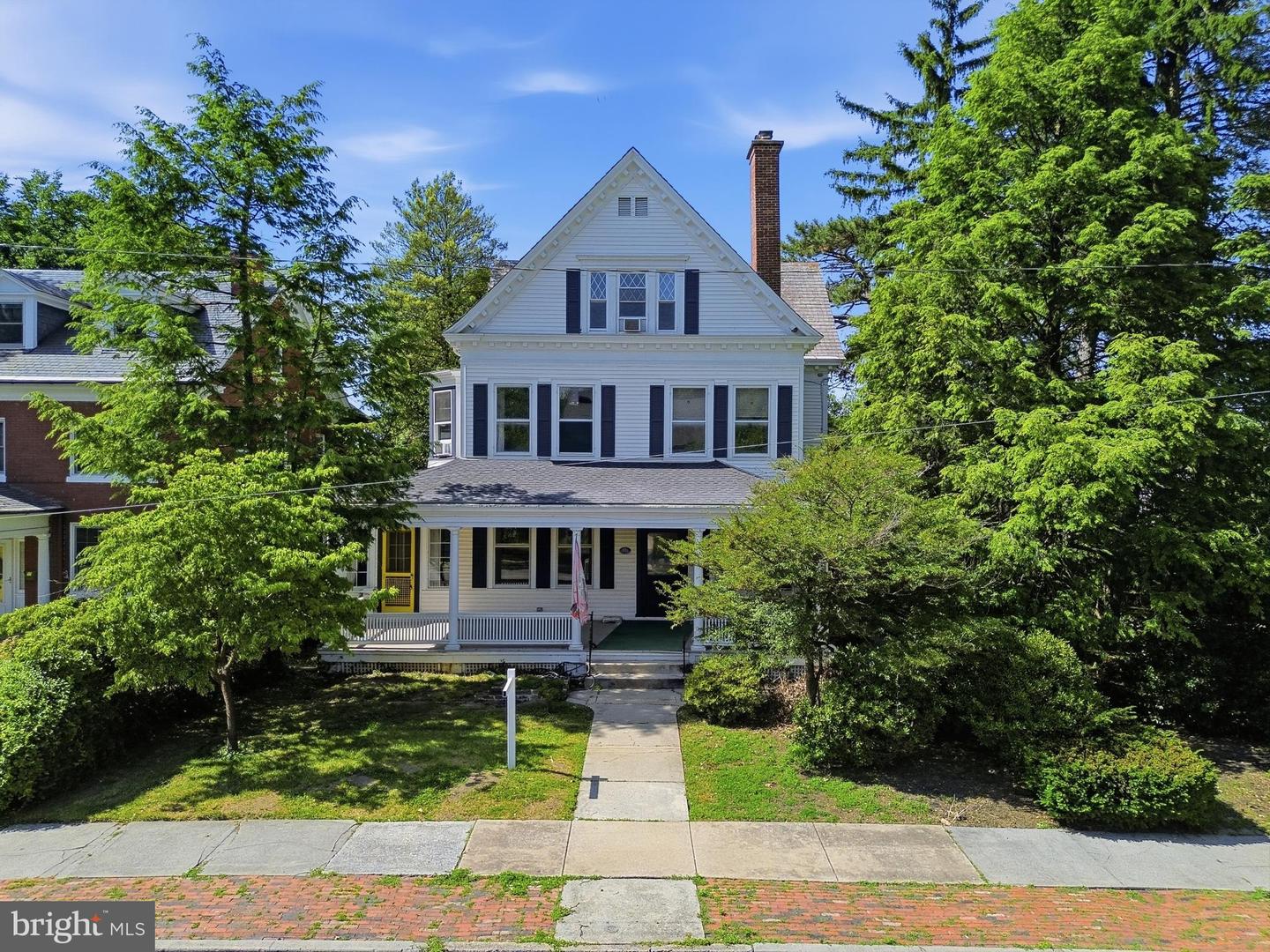 121 W Springettsbury Avenue, York