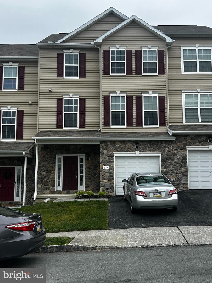 525 Marion Road #525, York