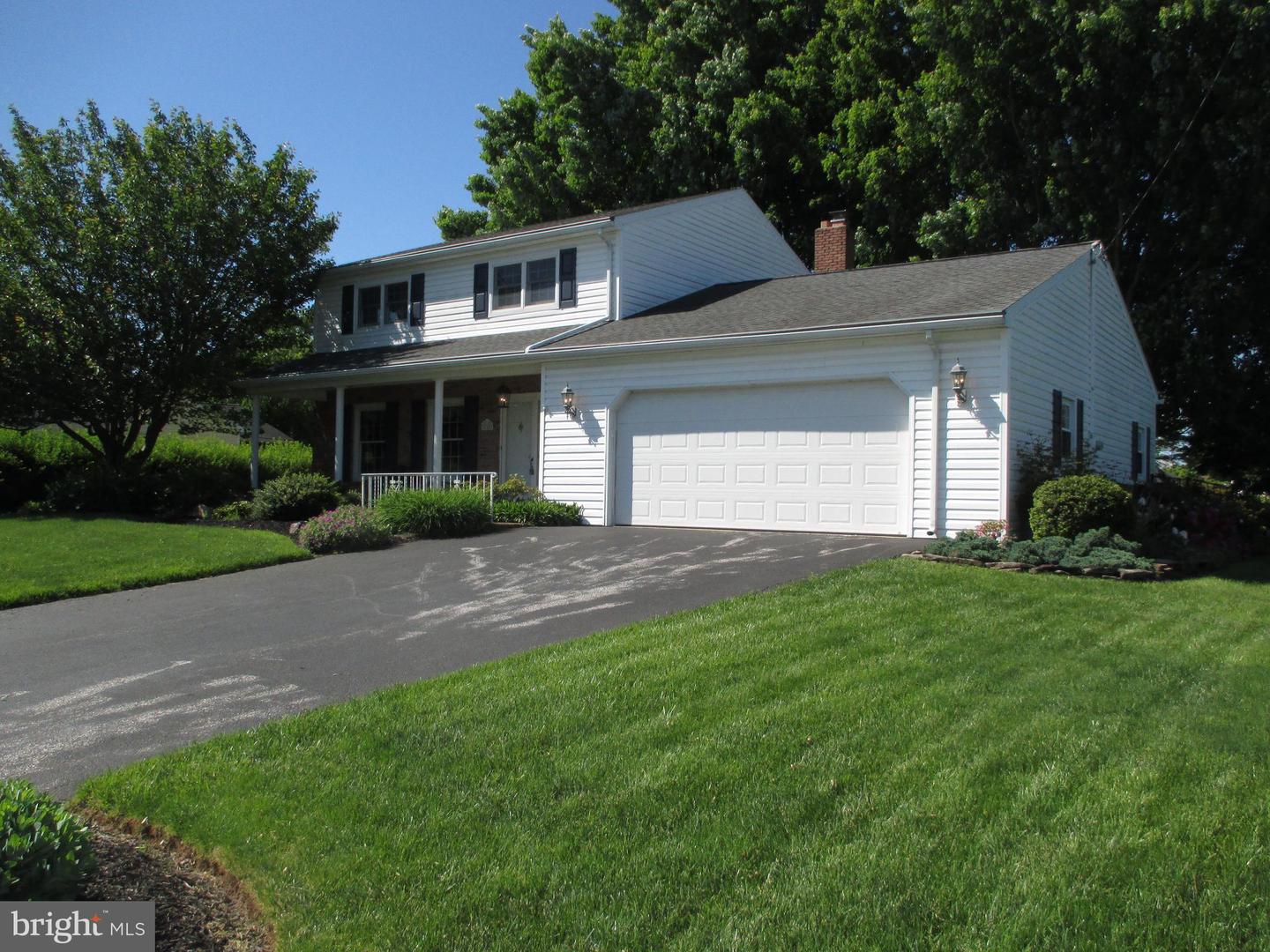 210 E Main Street, New Freedom