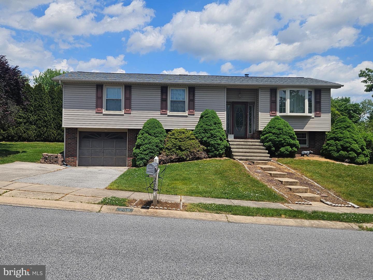 208 Willow Drive, Dover