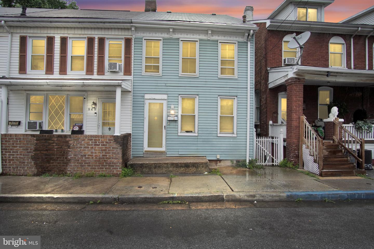951 E King Street, York