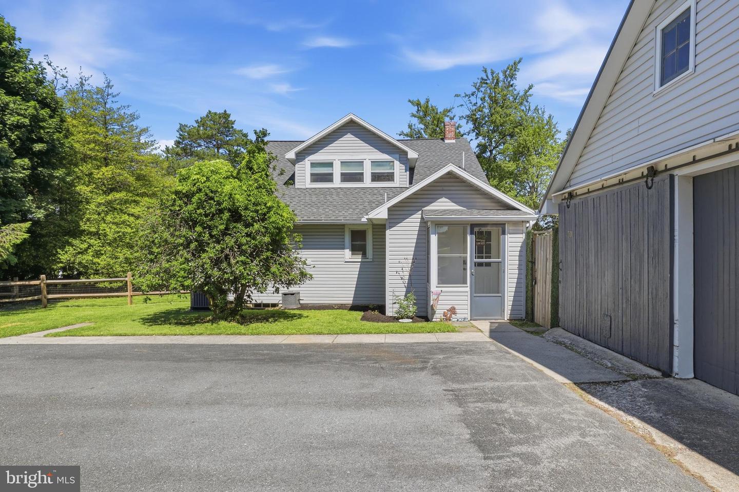 700 Harrisburg Pike, Dillsburg