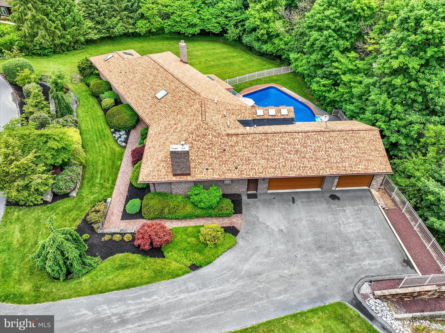 167 N Strathcona Drive