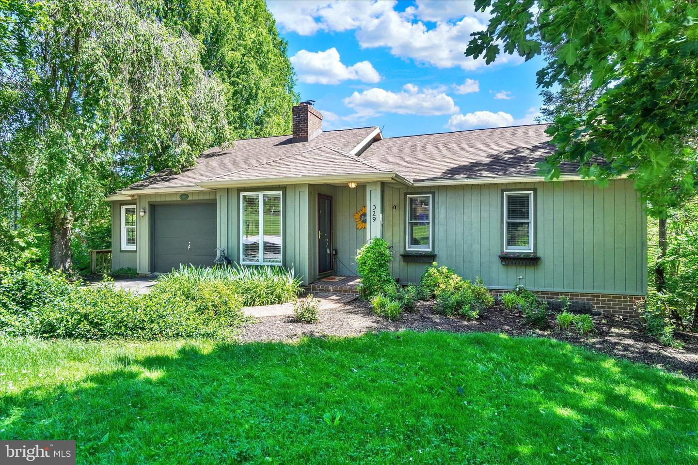 329 Shasta Drive, York