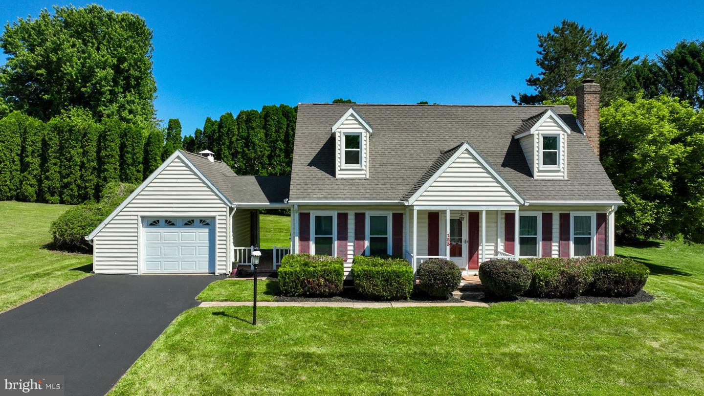 123 Westview Drive, Shrewsbury