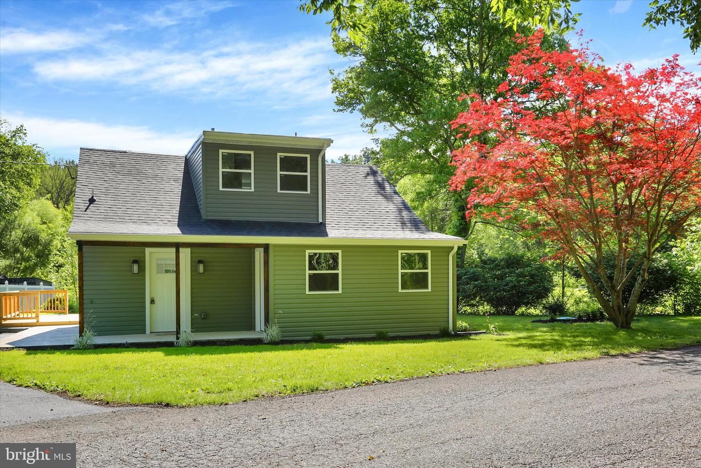 876 Cardinal Lane