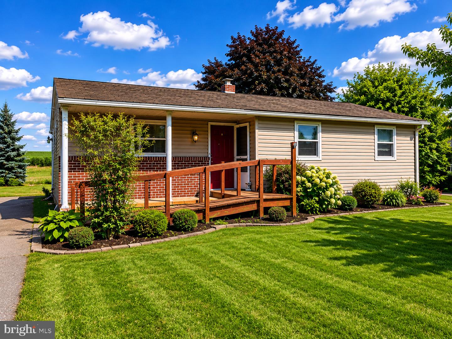 1435 Canal Road Ext, Manchester