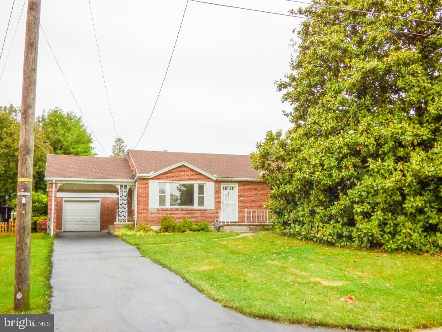2308 Pleasant View Drive, York