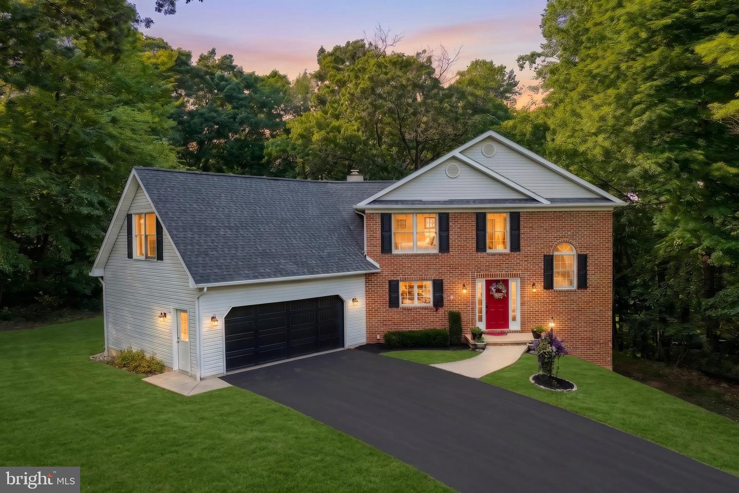 2251 Tall Oaks Lane