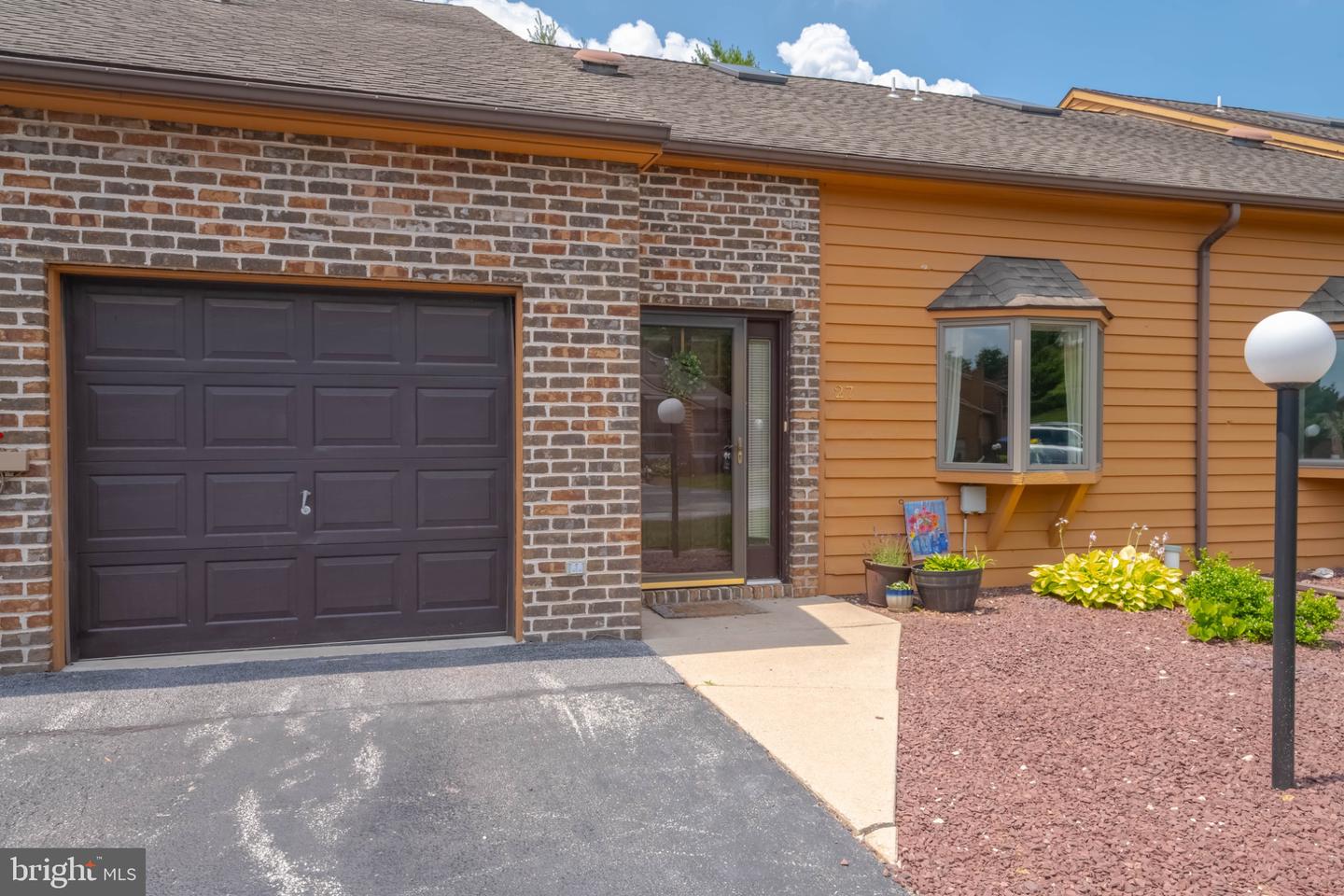 27 Westview Mnr Manor #27