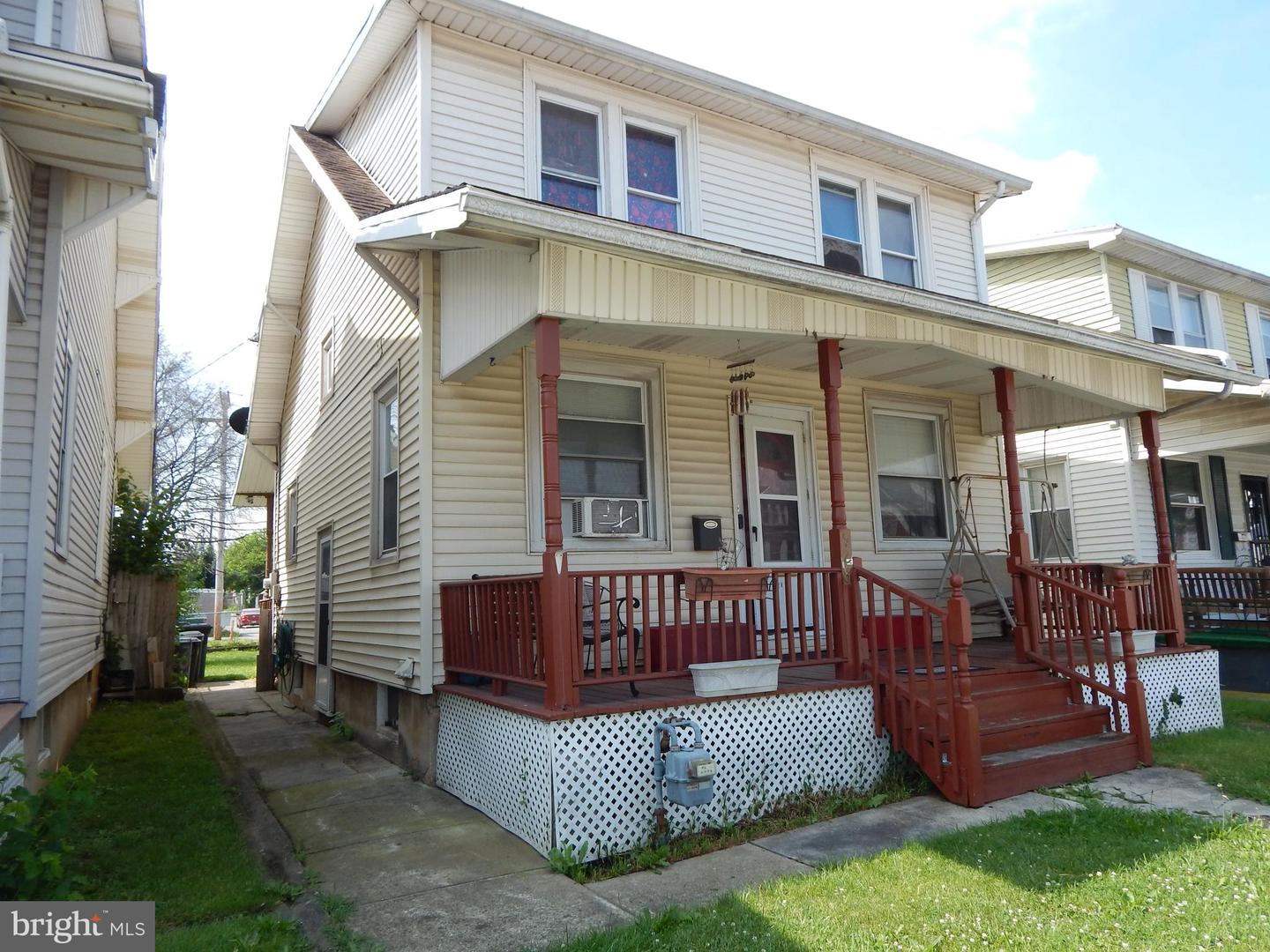 928 E Princess Street
