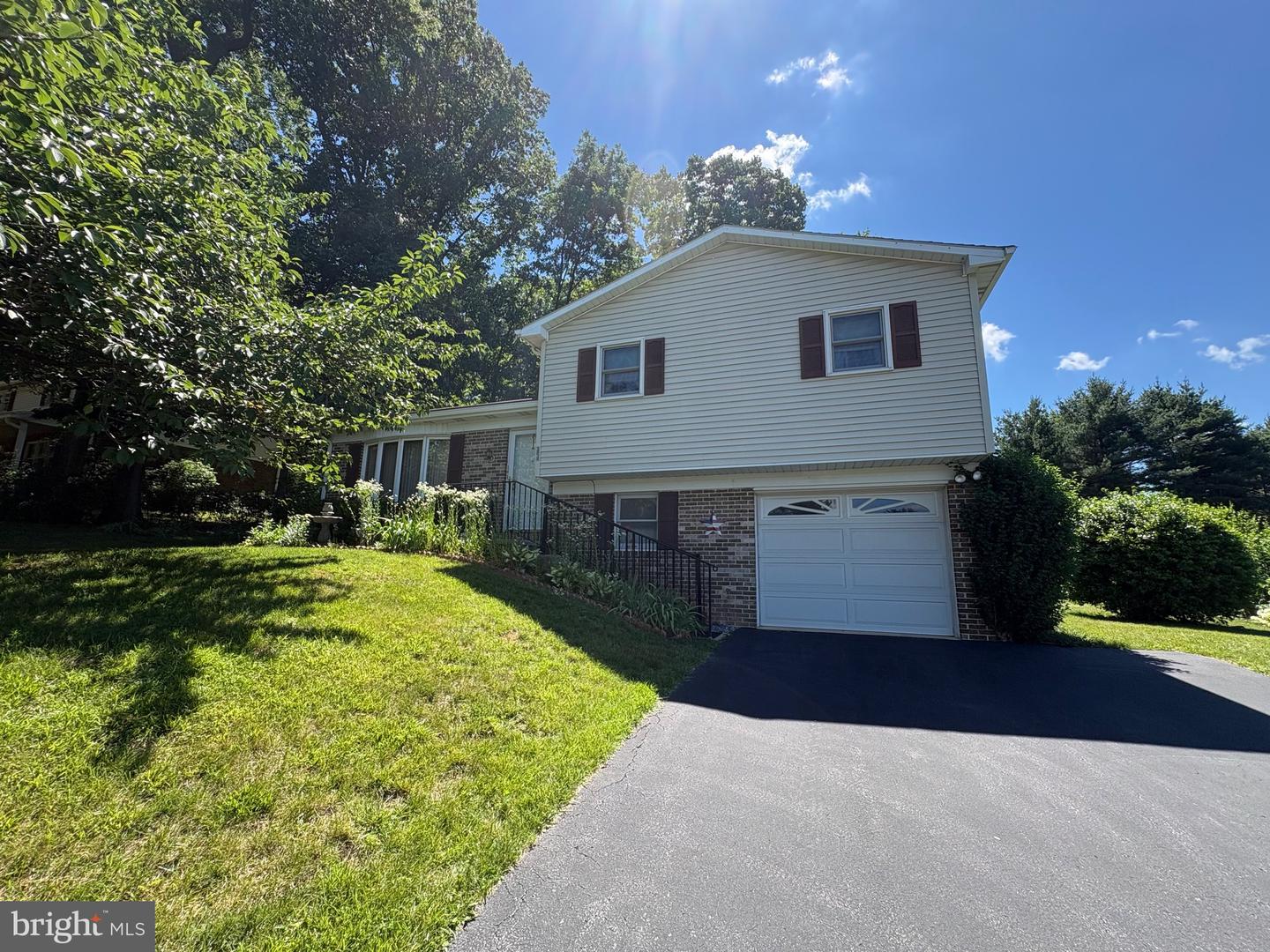 389 Oakwood Drive