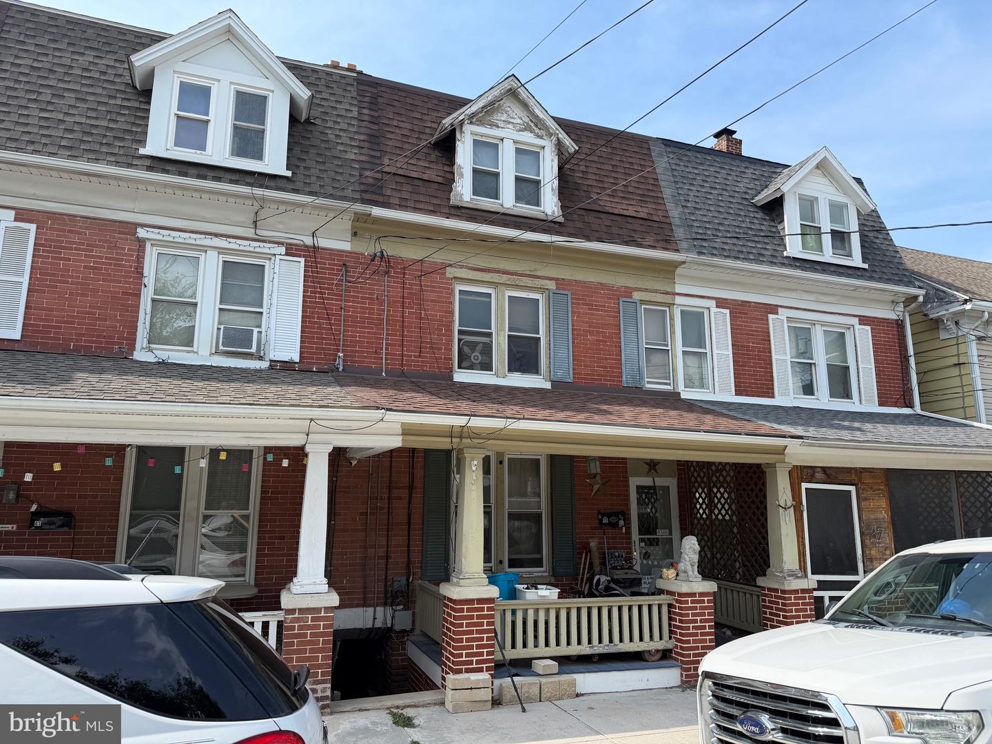 39 W Gay Street