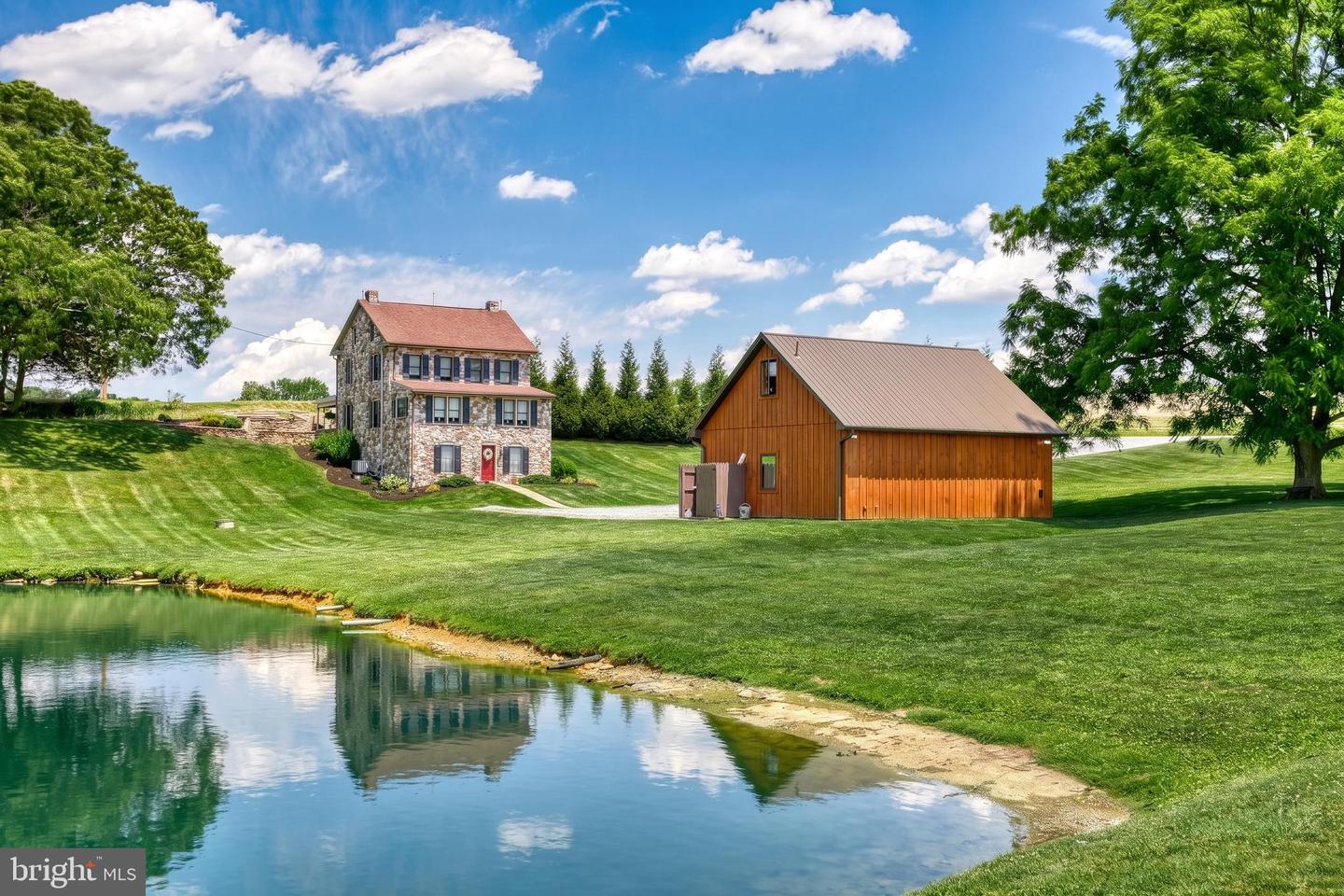 2415 Clearview Lane