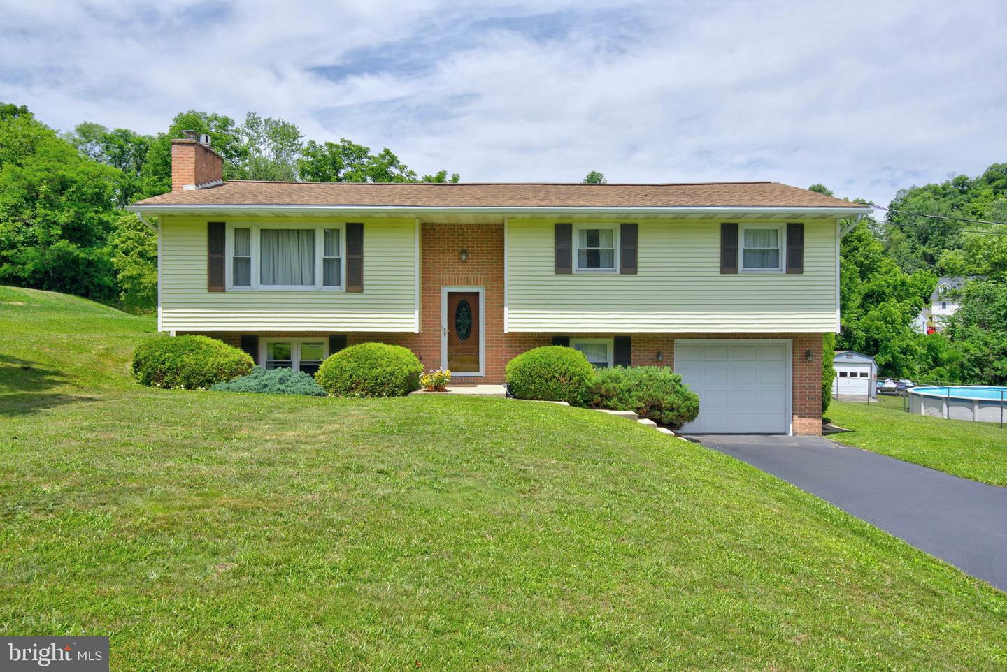 55 River Road