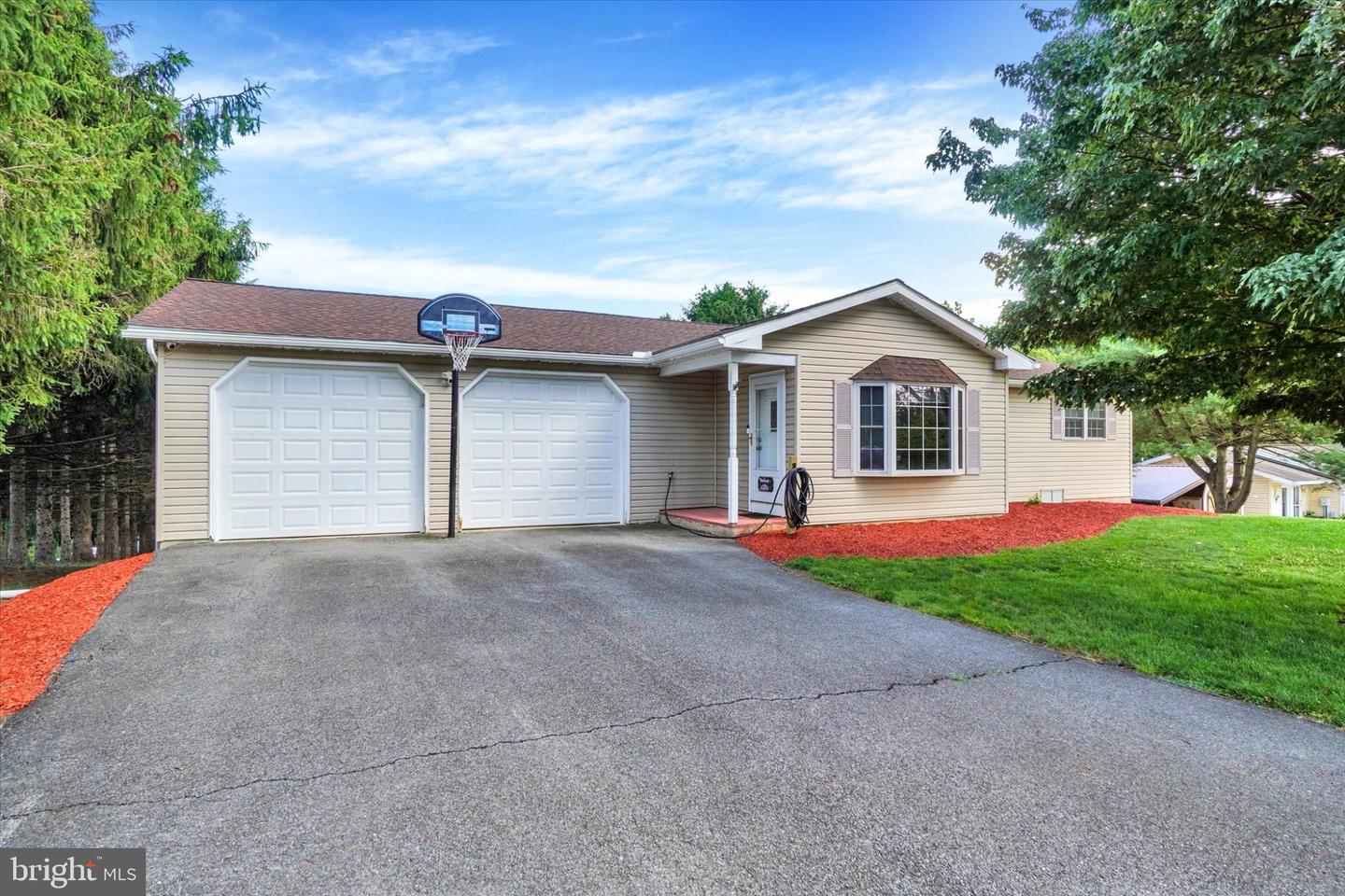 1708 Manor Road