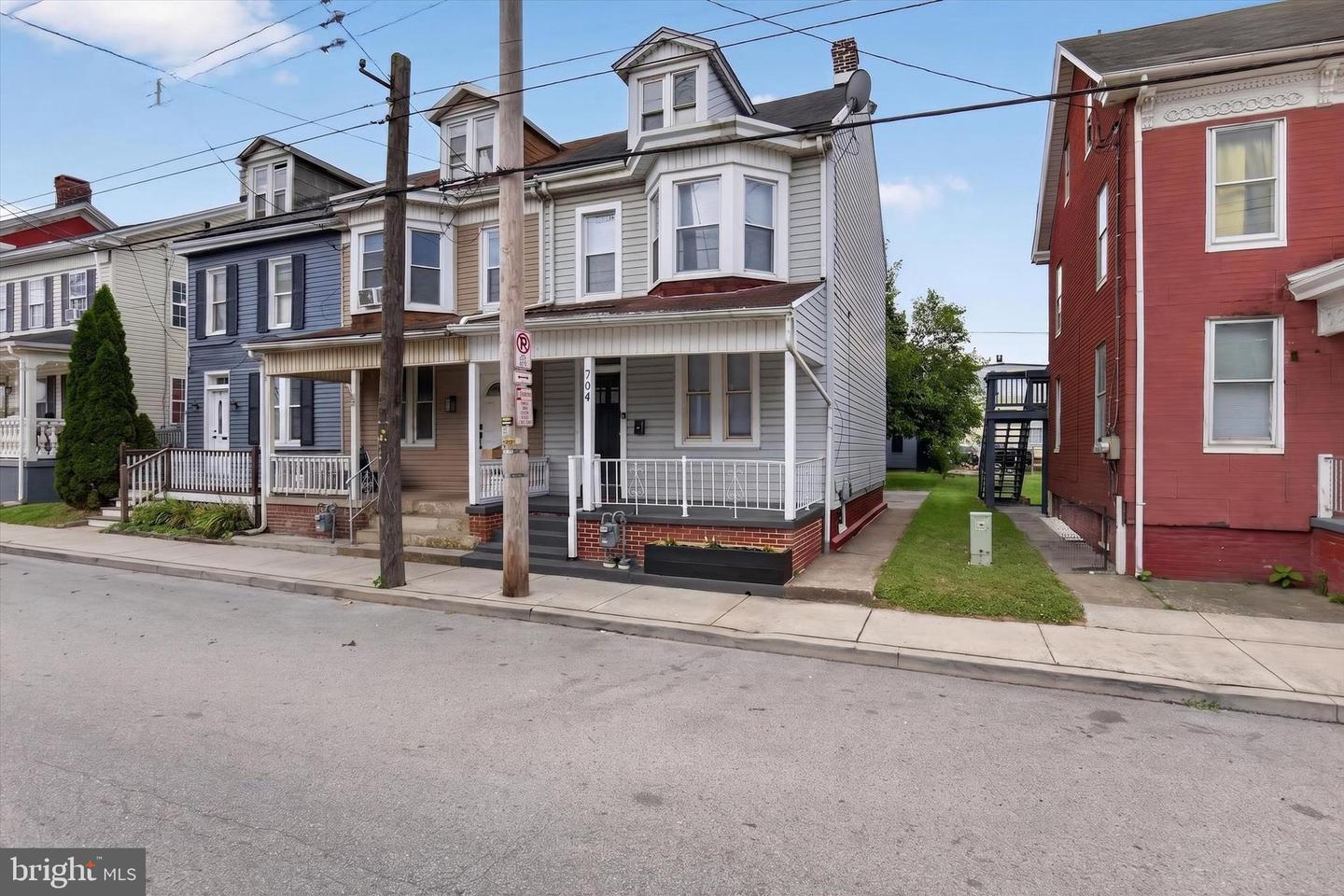 704 E Prospect Street