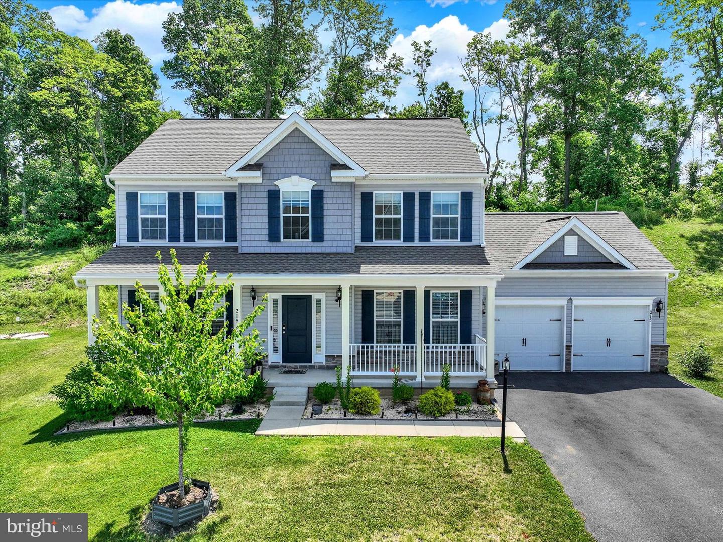215 Thoroughbred Drive