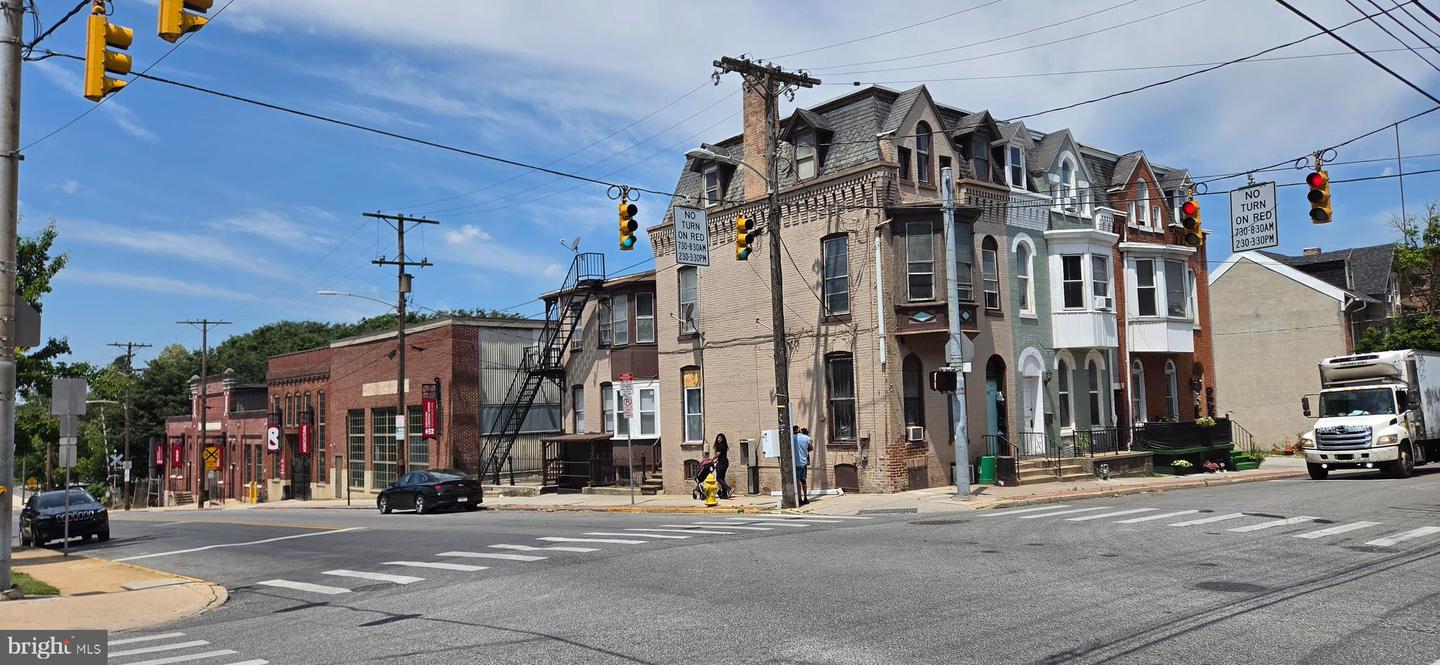 158 S Pershing Avenue