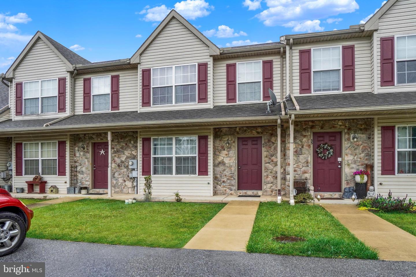 45 Yarrow Court