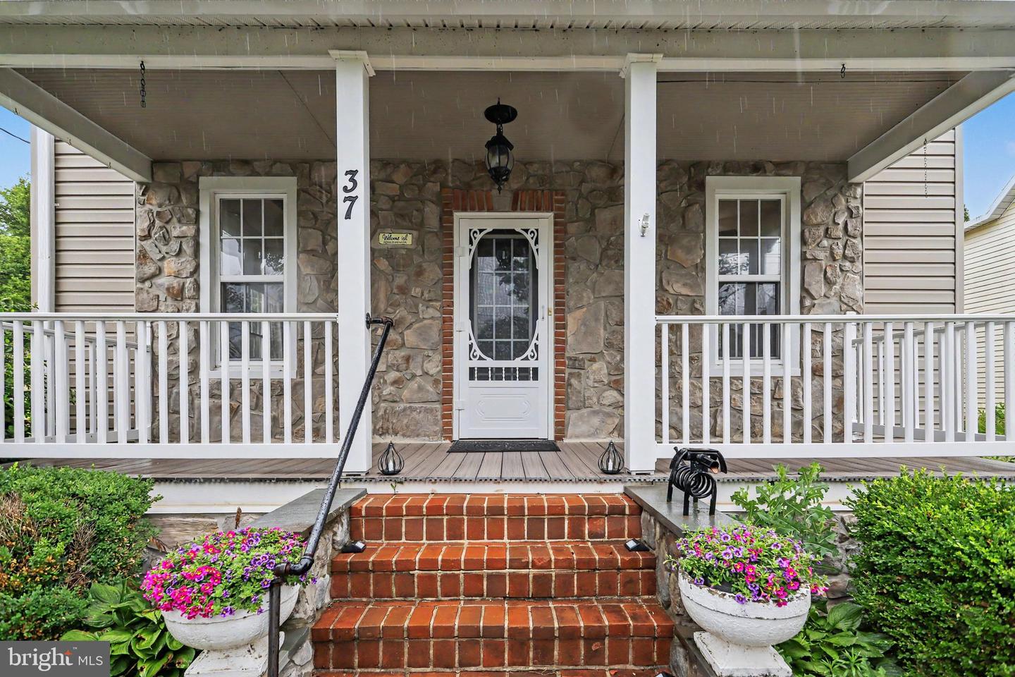 37 High Street
