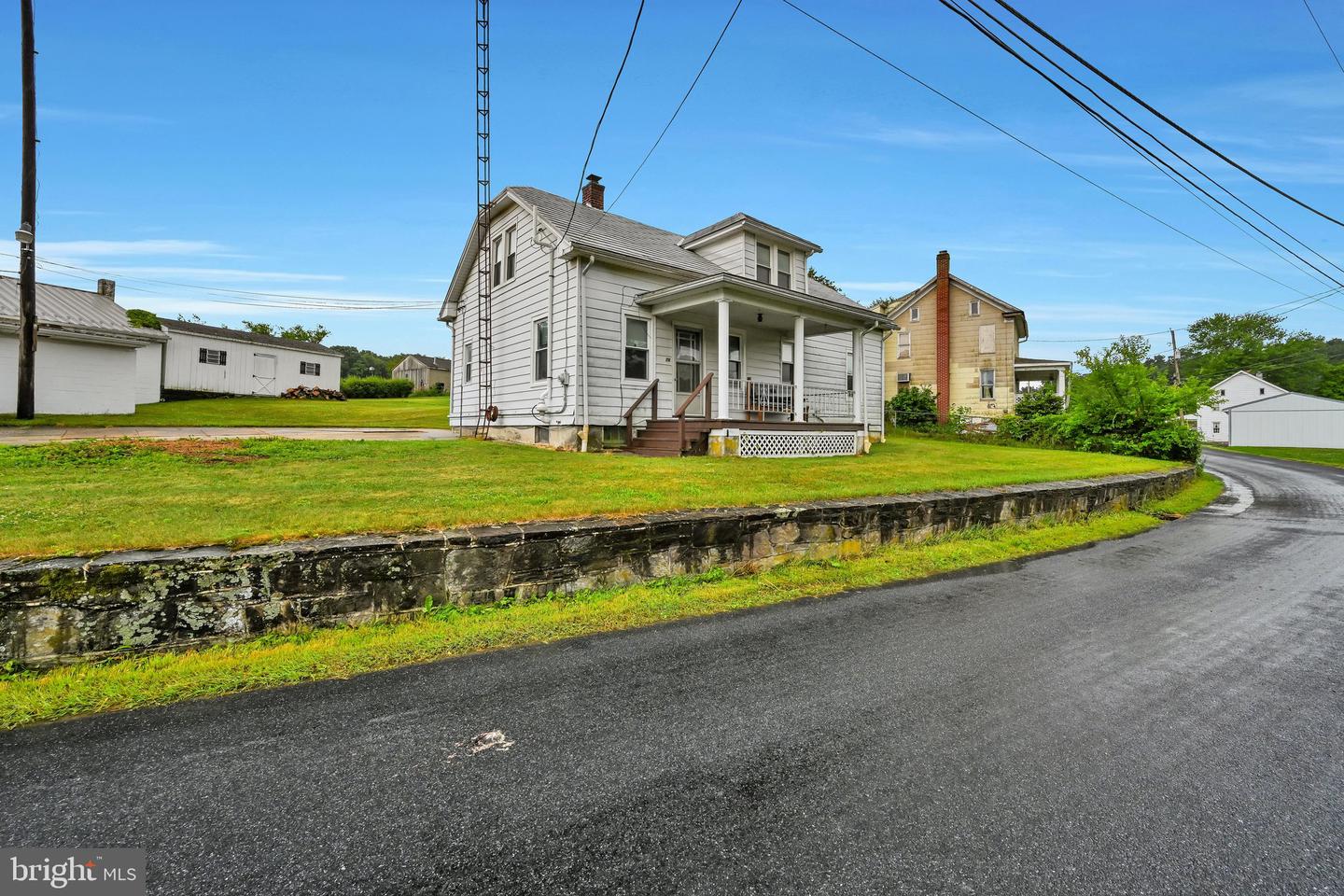 76 Circle Drive