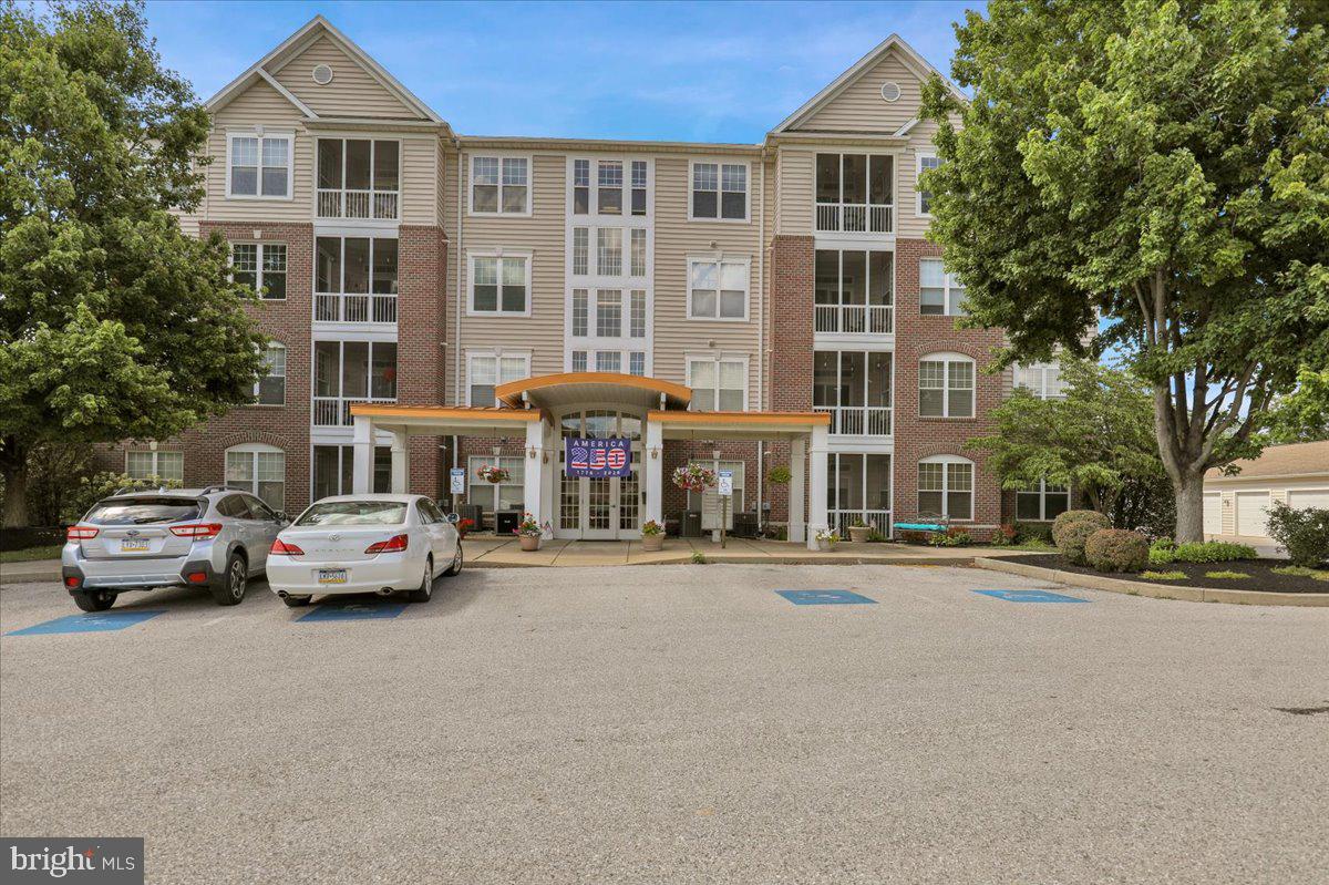 1010 Crest Way #302
