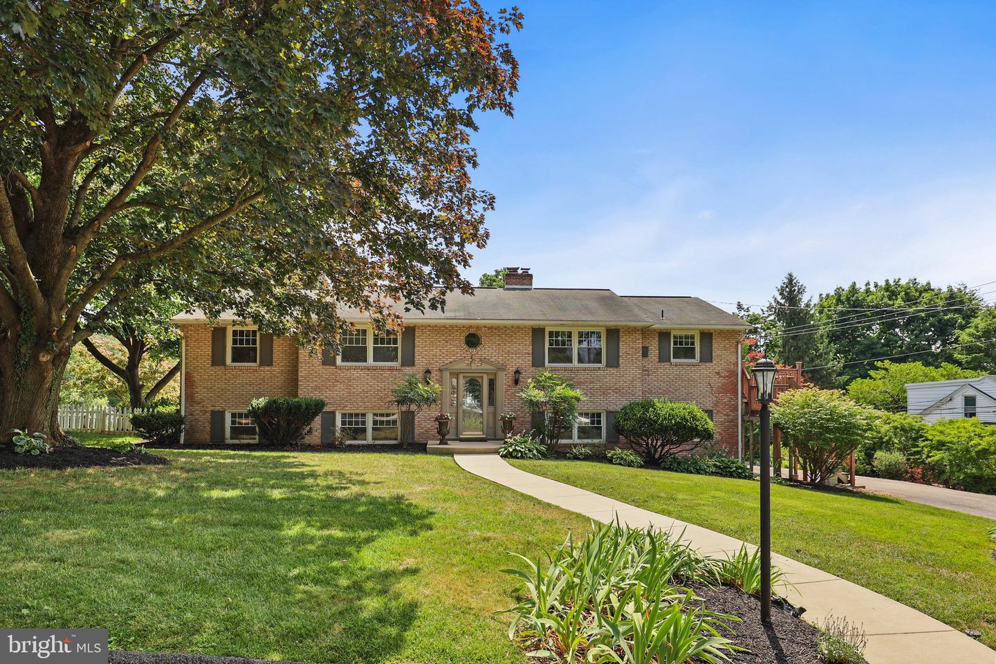 1390 Arlington Road